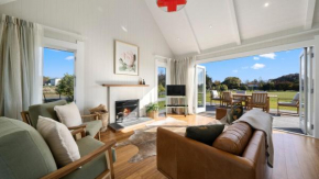 Te Whare Hipi - Martinborough Holiday Home